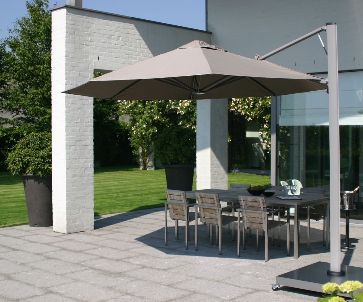 Suncomfort - zonwering - schaduw - parasols - prostor - zweefparasol